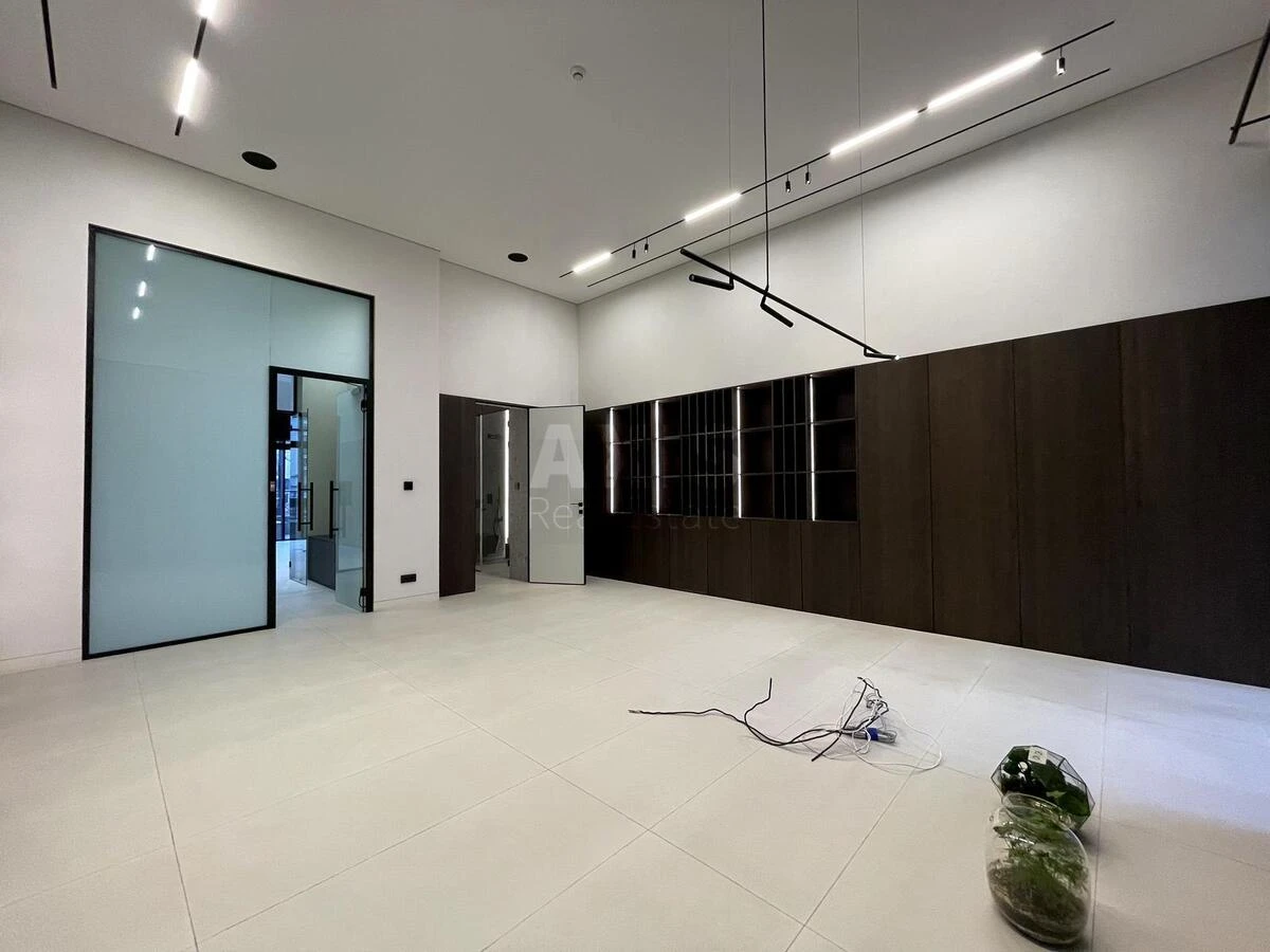Office vul. Myhajla Maksymovycha 28Е, 267m2665234
