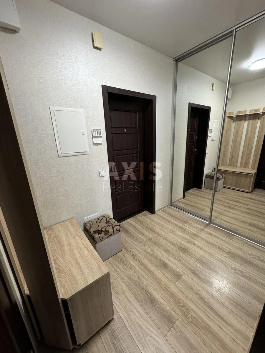 1k apartment vul. Feodosijs'ka two litres5708612