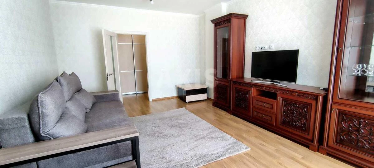 2к квартира пр-т Глушкова Академика 9В715111