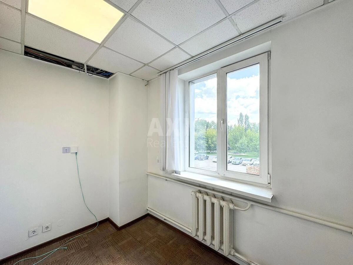 Office vul. Geroi'v Kosmosu 4, 79m2678077