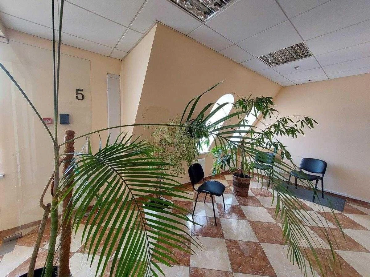 Офис ул. Верхний Вал 4, 58м26758210