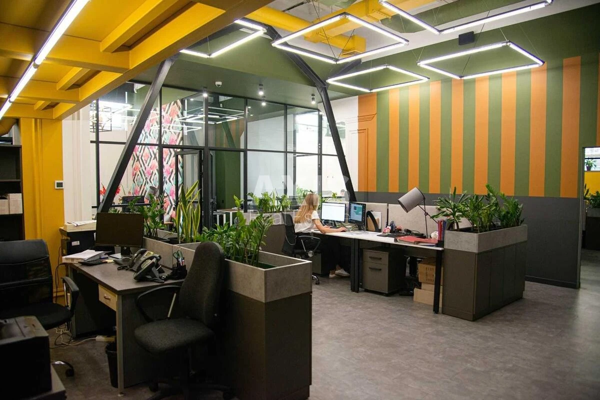 Office prov. Ohtyrs'kyj 7, 814m2522197