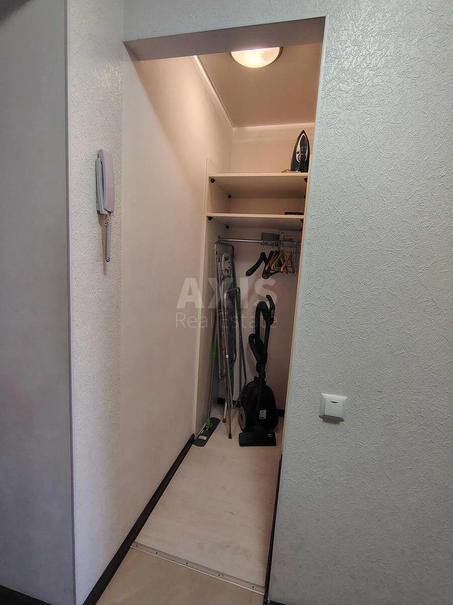 1k apartment uzv. Klovs'kyj 20671607