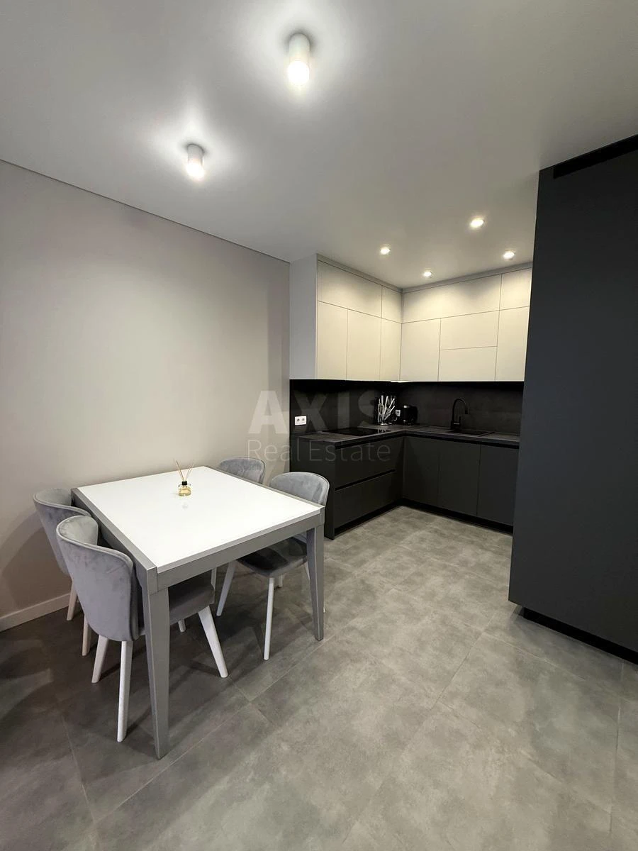 2k apartment nab. Dniprovs'ka 15Є64054