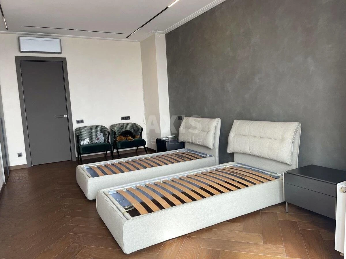 4k apartment vul. Instytuts'ka 18657478