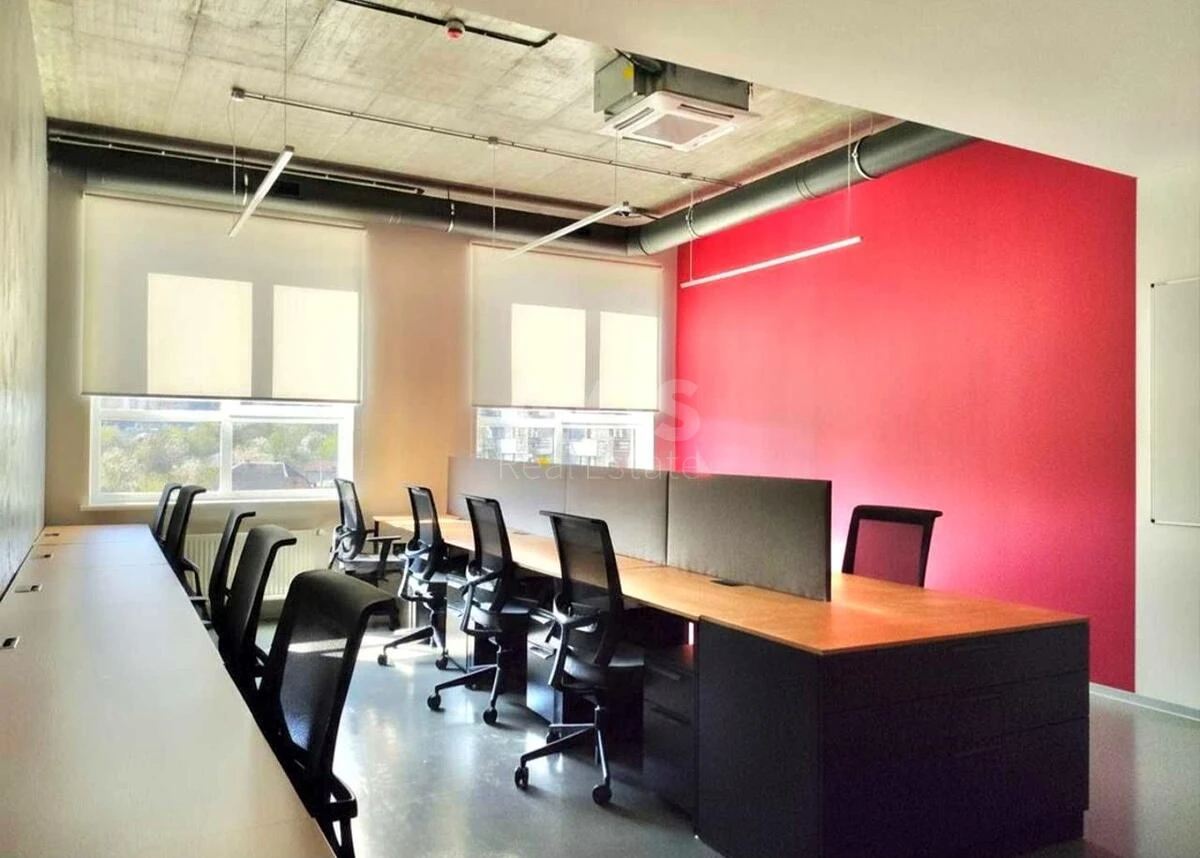 Office vul. Nyzhn'okljuchova 14, 467m2704964