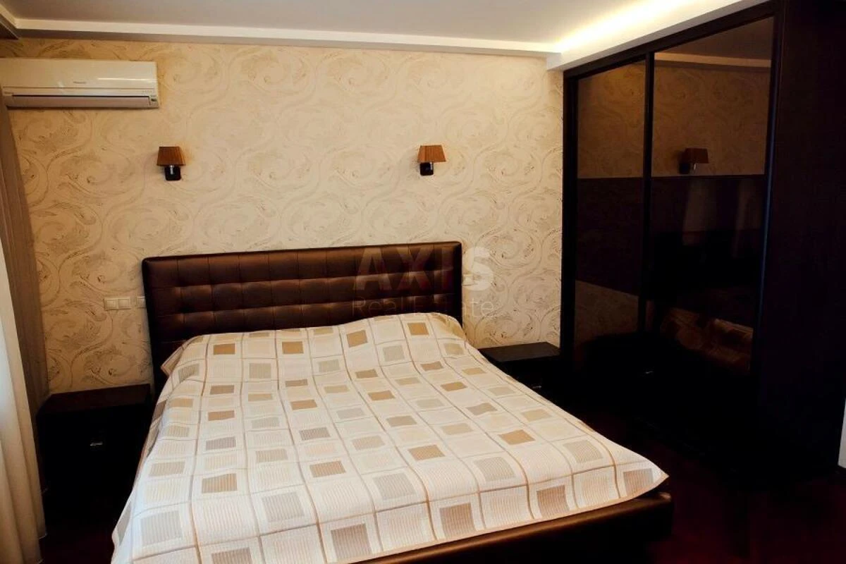 4k apartment nab. Dniprovs'ka 196800317
