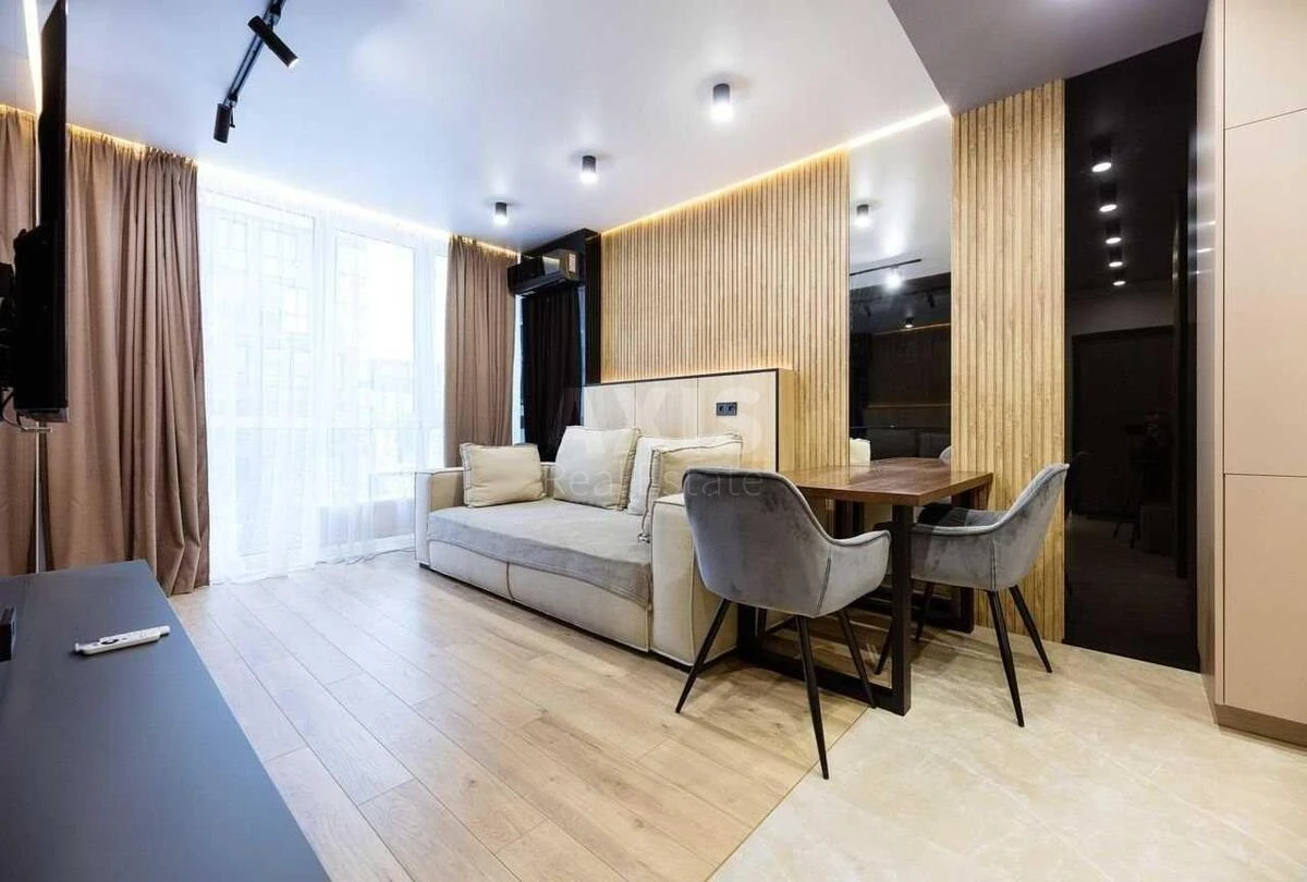 1k apartment vul. Saljutna 2Б662763