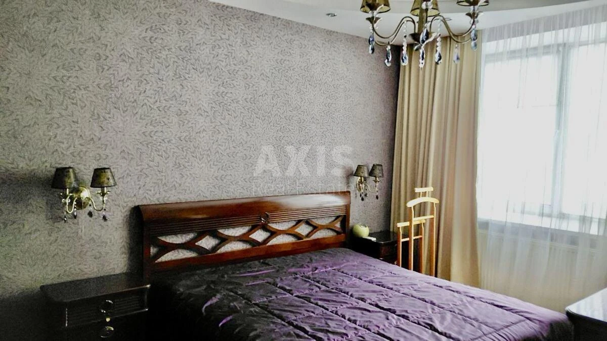 3k apartment vul. Bogatyrs'ka 18А6677021