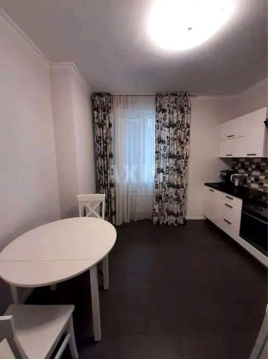 1k apartment vul. Feodosijs'ka 1А696721
