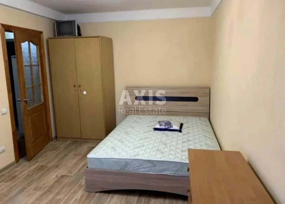 1k apartment pr. Voskresenskyy 15B695362
