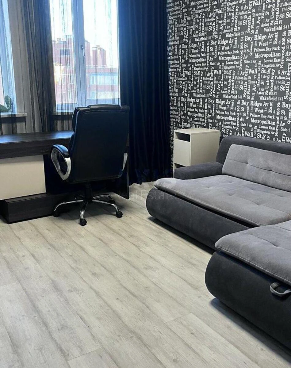 3k apartment vul. Ahmatovoi' Anny 13Г595029