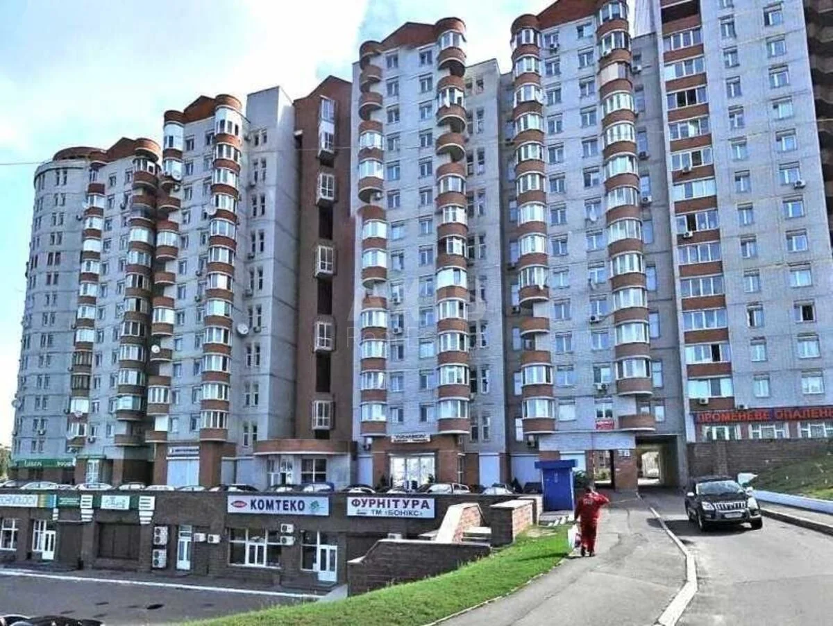 Объект торговли ул. Саперно-Слободская 8, 88м2