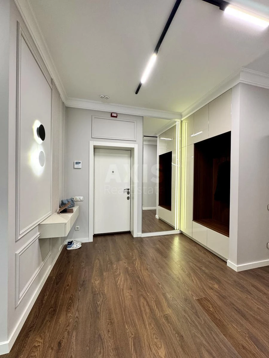 4k apartment vul. Strutyns'kogo Sergija 2657918