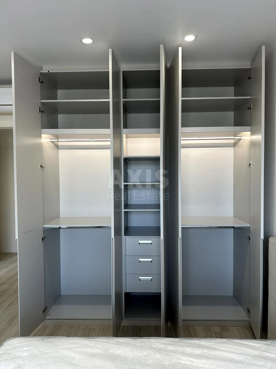 3k apartment vul. Antonovycha 118/9689761