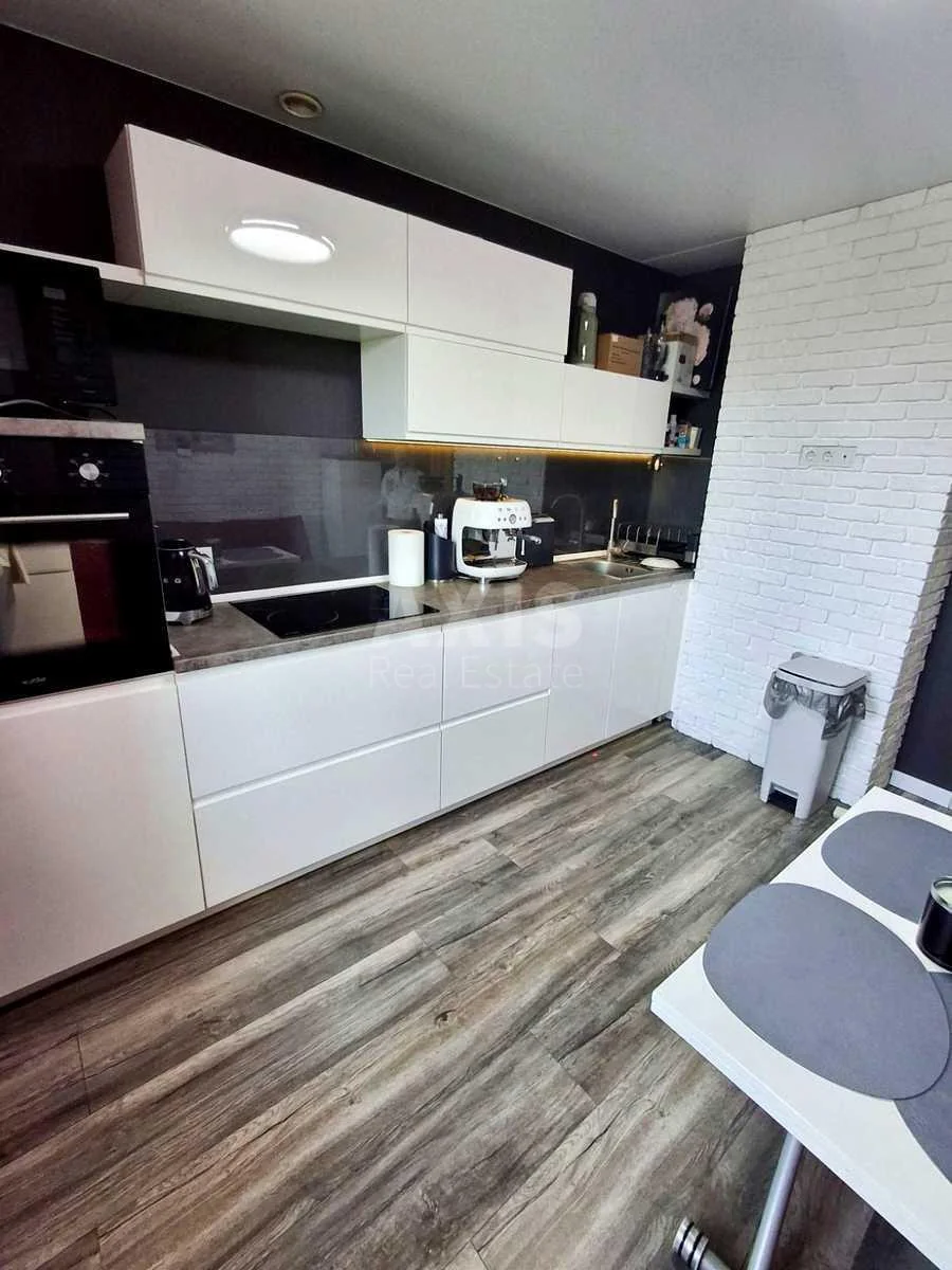 2k apartment vul. Doncja Myhajla 2Б