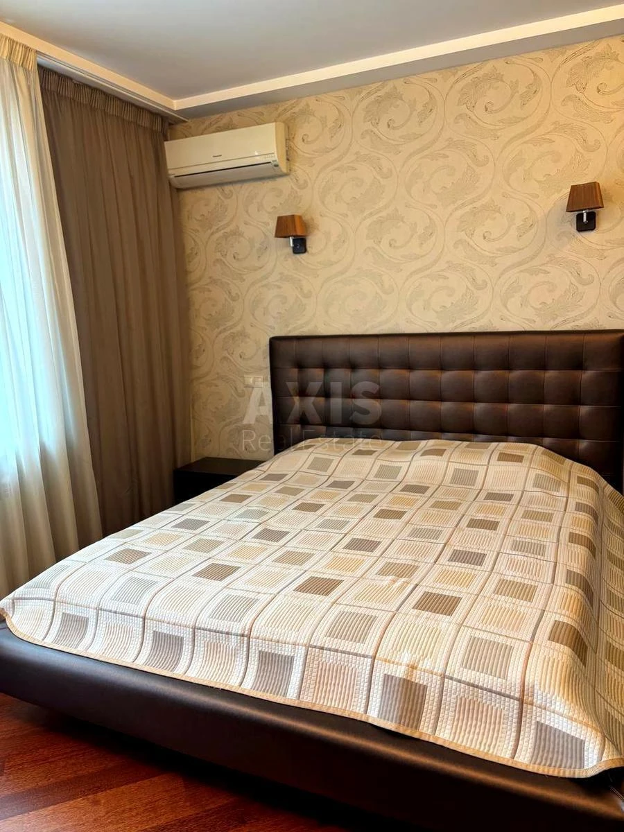 4k apartment nab. Dniprovs'ka 196800318