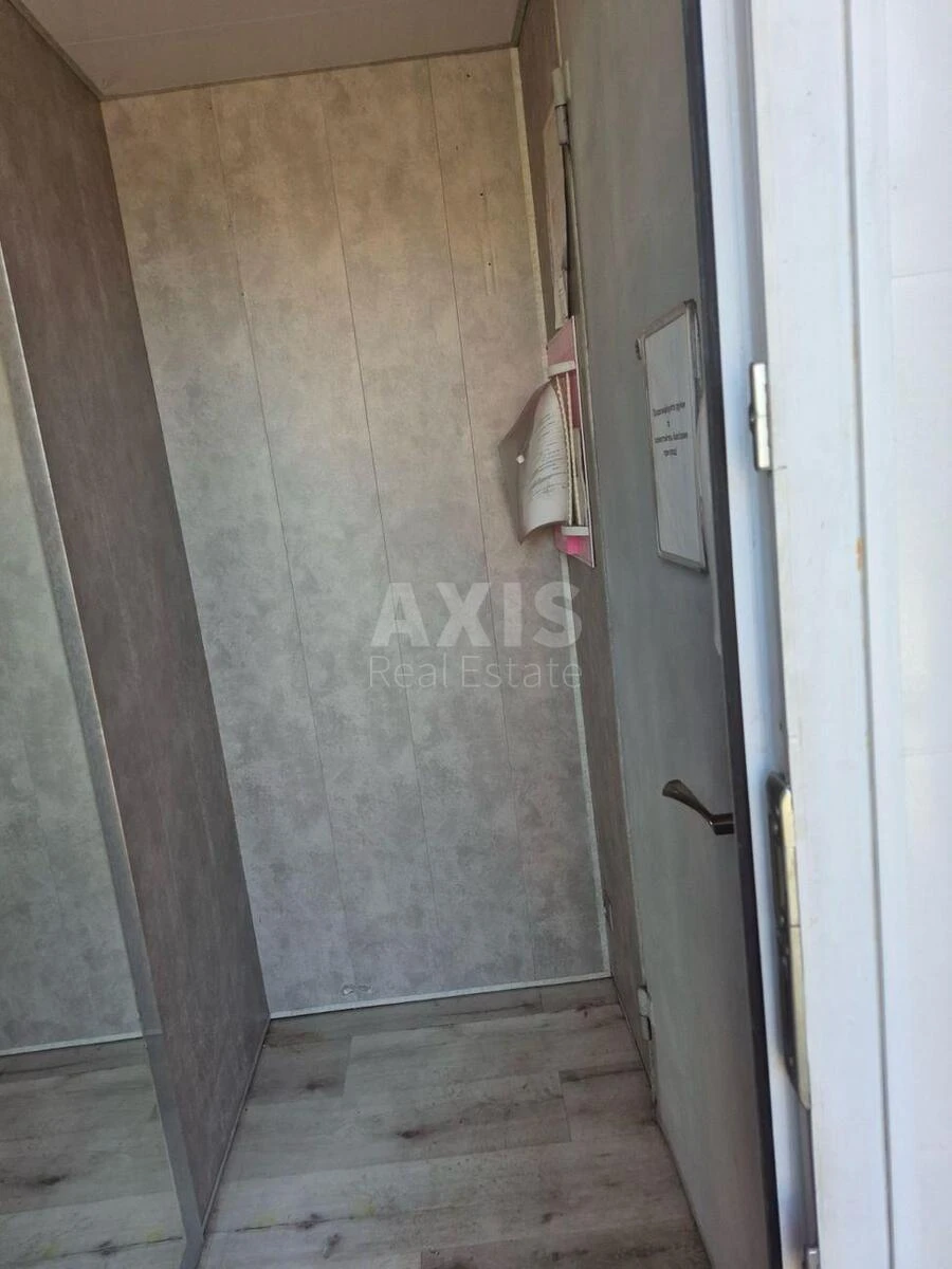 Объект торговли ул. Сверстюка Евгения 3Б, 61м2660895