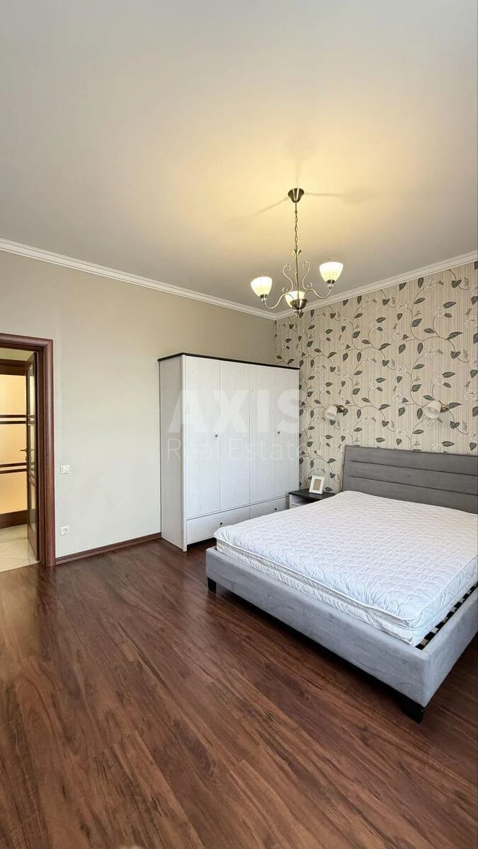 3к квартира ул. Евгения Коновальца 32Б7074712