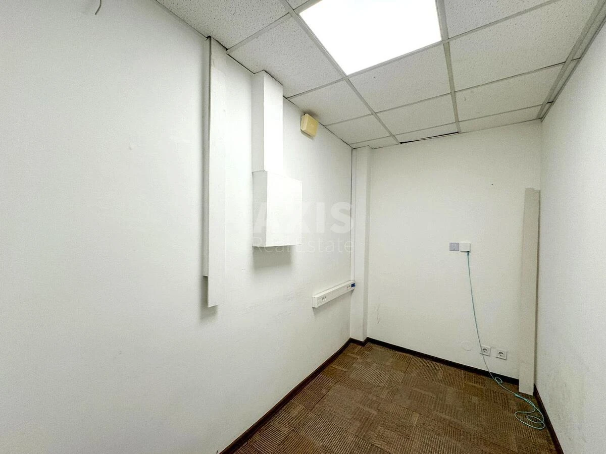Office vul. Geroi'v Kosmosu 4, 79m2678075