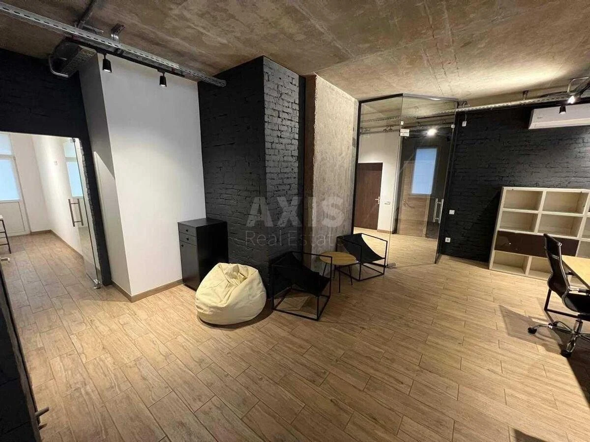 Office vul. Vasylya Tyutyunnyka 37/1, 108m2667286