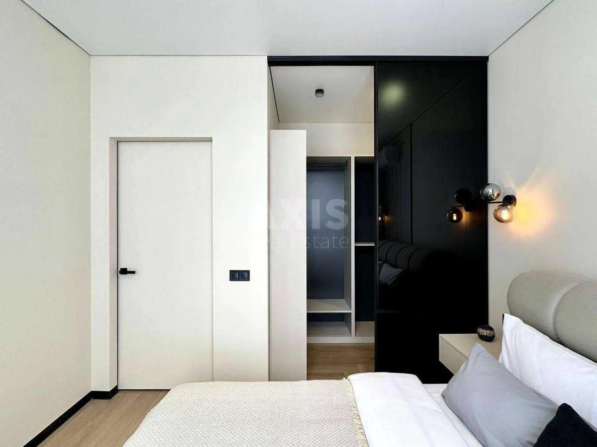 1k apartment vul. Prychal'na 10712926