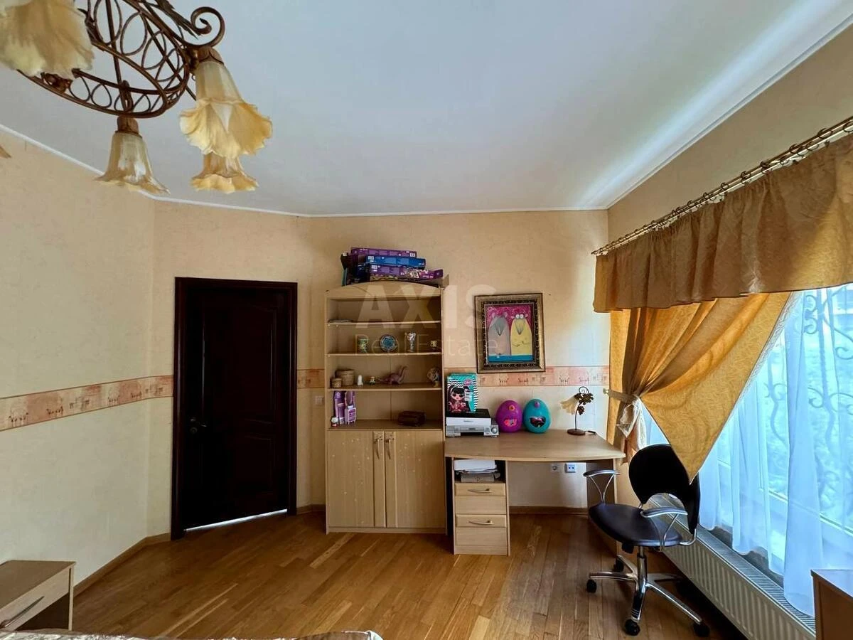 House vul. Bogatyrs'ka, 200m2, Kyiv city6551820