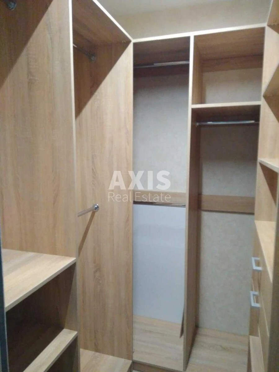 1k apartment vul. Feodosijs'ka two litres570867