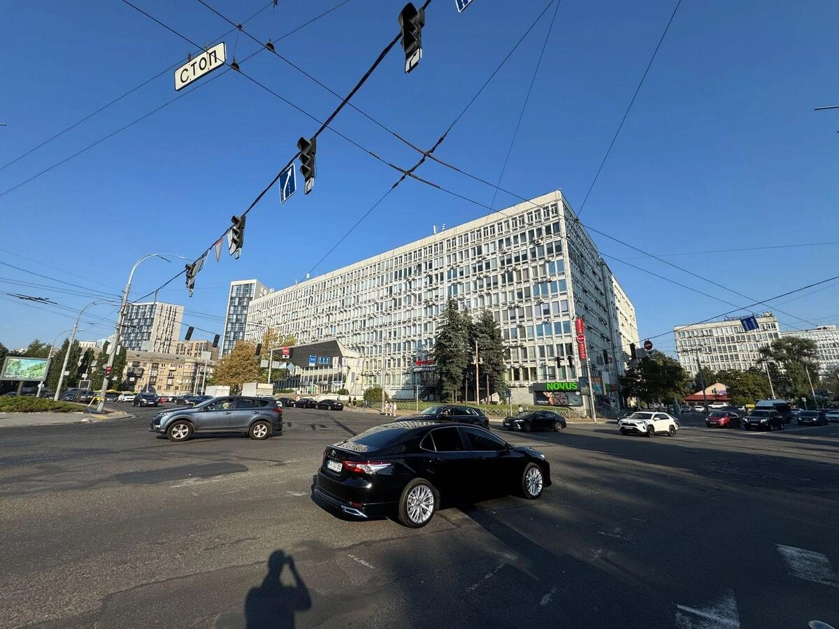 Объект торговли ул. Соломенская 5, 10500м2586480