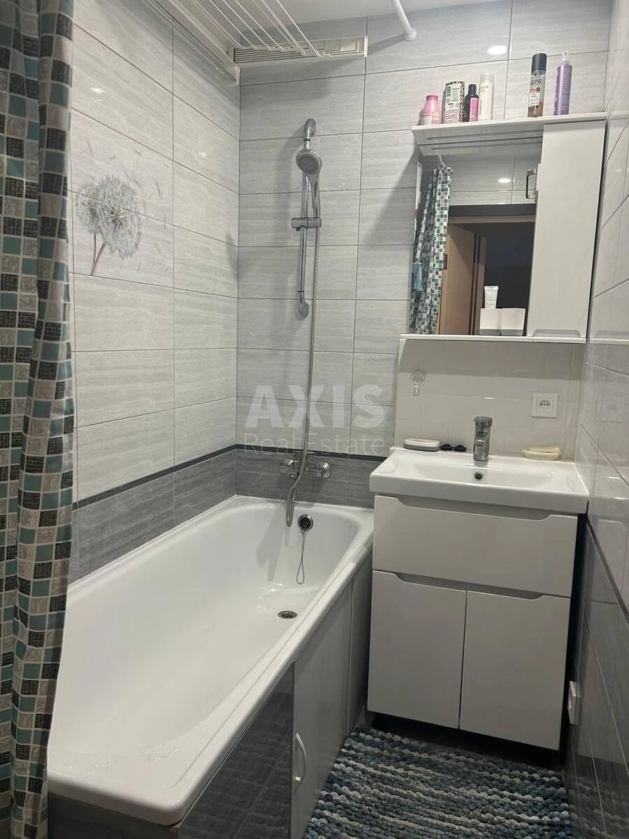2k apartment bul. Verhovnoi' Rady 1701023