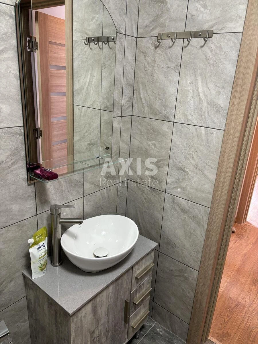 1k apartment pr-t Stepana Bandery Thirty-two D645166