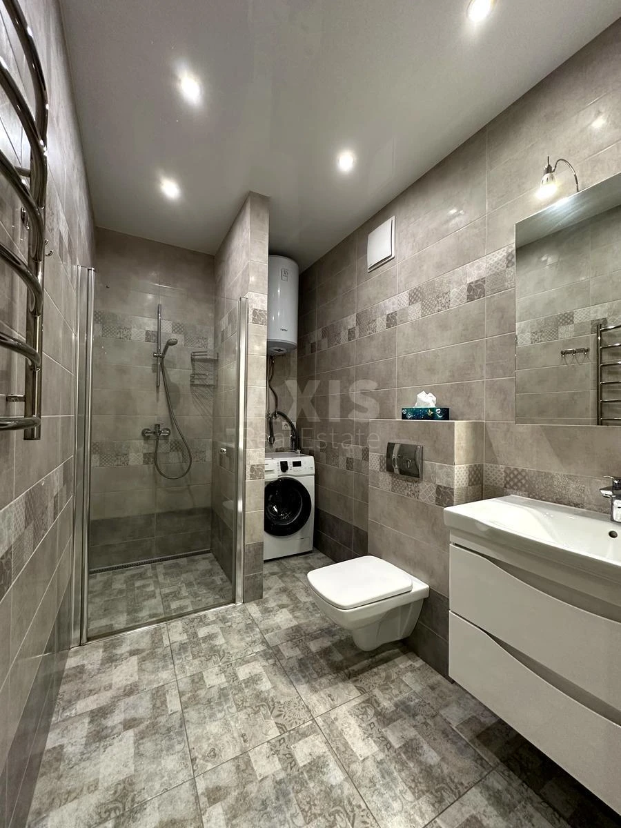 1k apartment vul. Zamkovec'ka 946580219