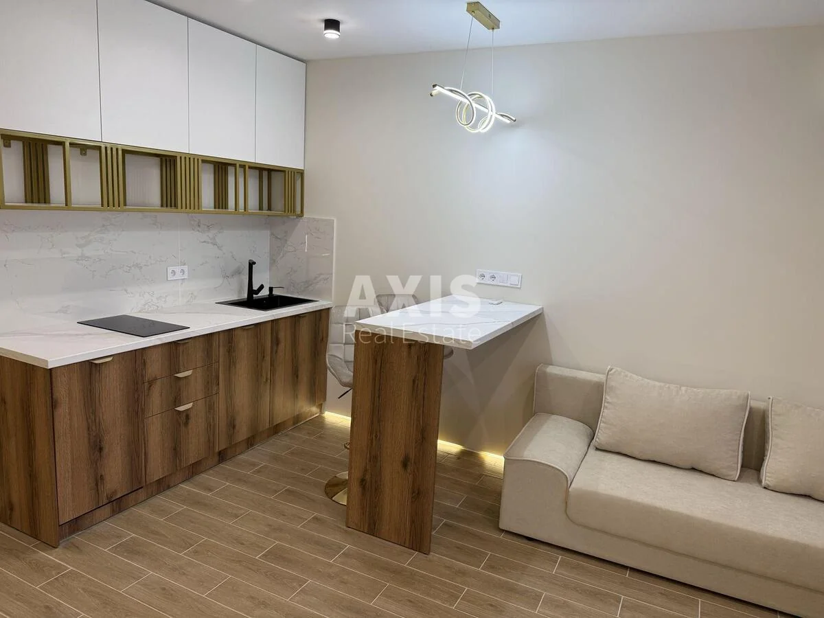 2k apartment vul. Oleha Mudraka 1