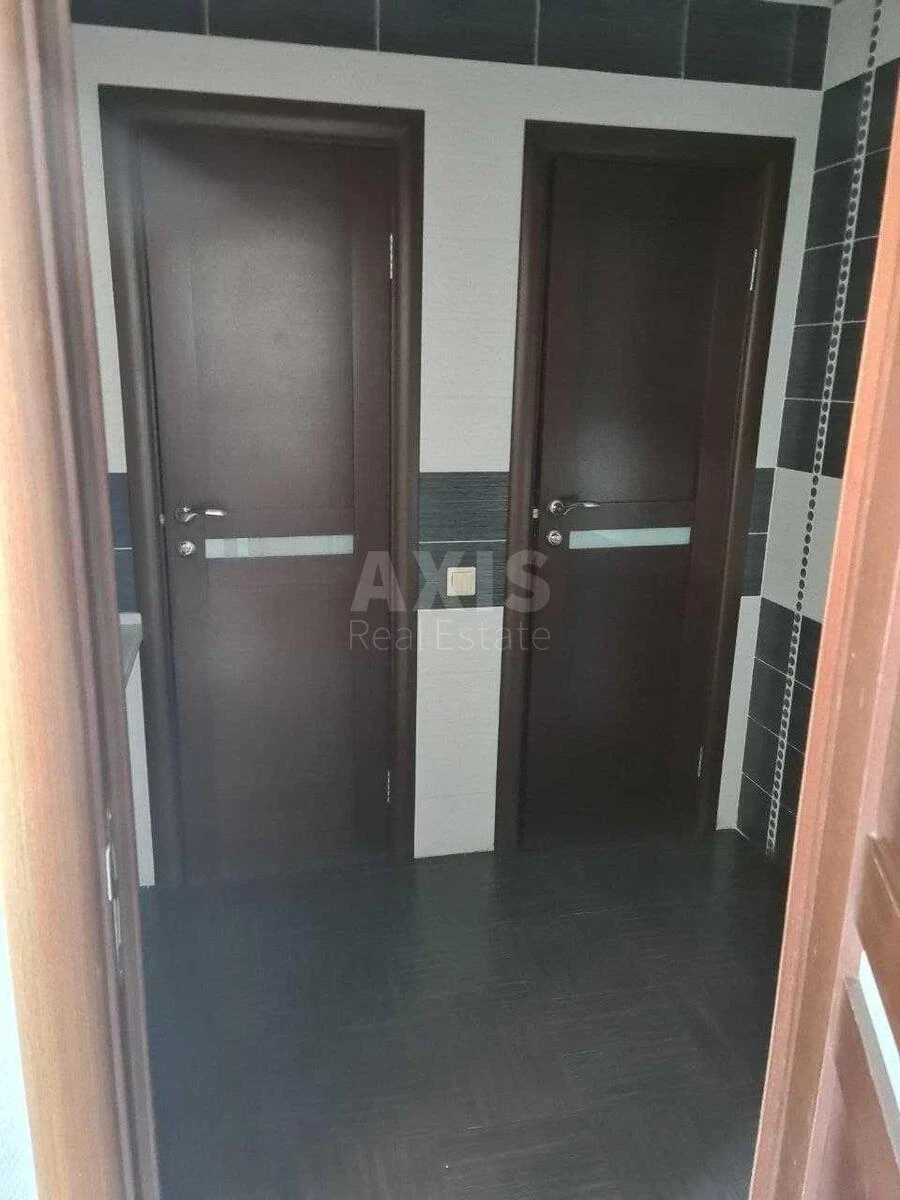 Office vul. Lugova 12, 378m2607076