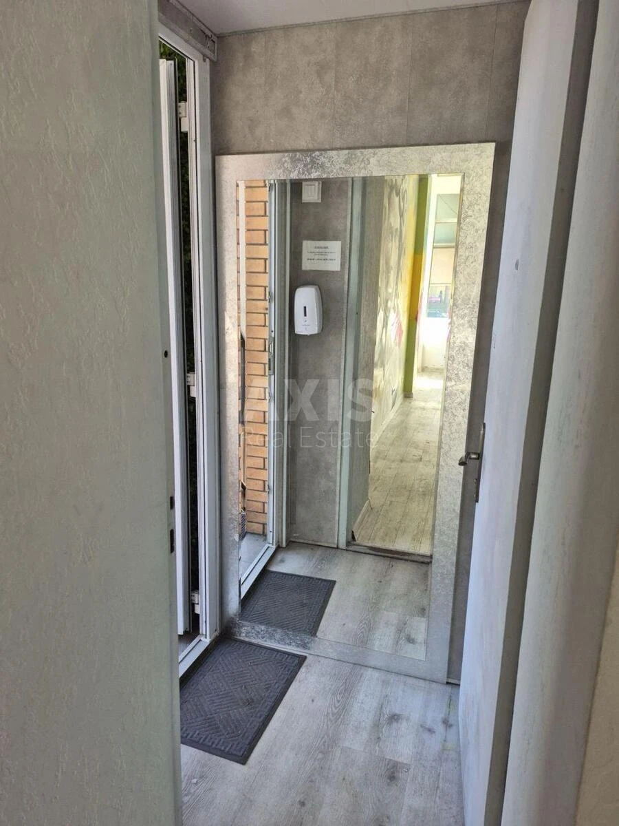 Trade object vul. Sverstjuka Jevgena 3Б, 61m2660896