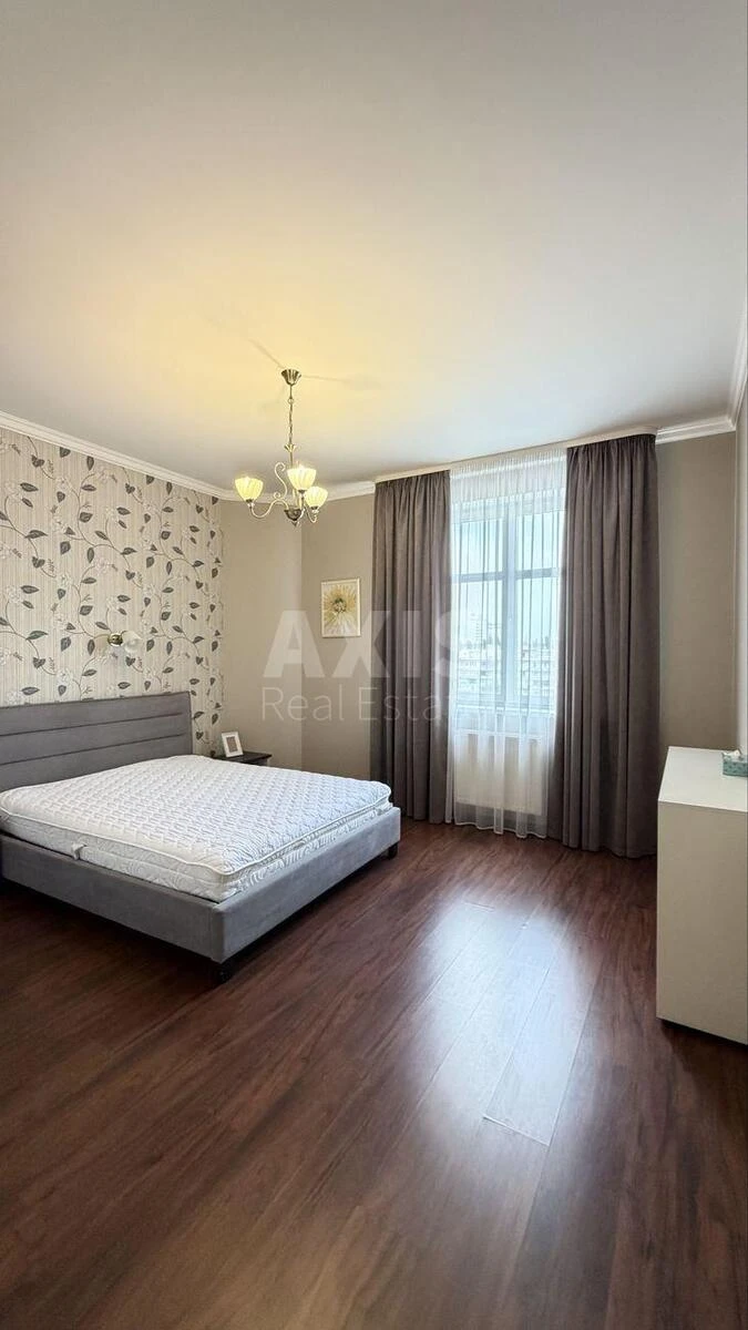 3к квартира ул. Евгения Коновальца 32Б7074713