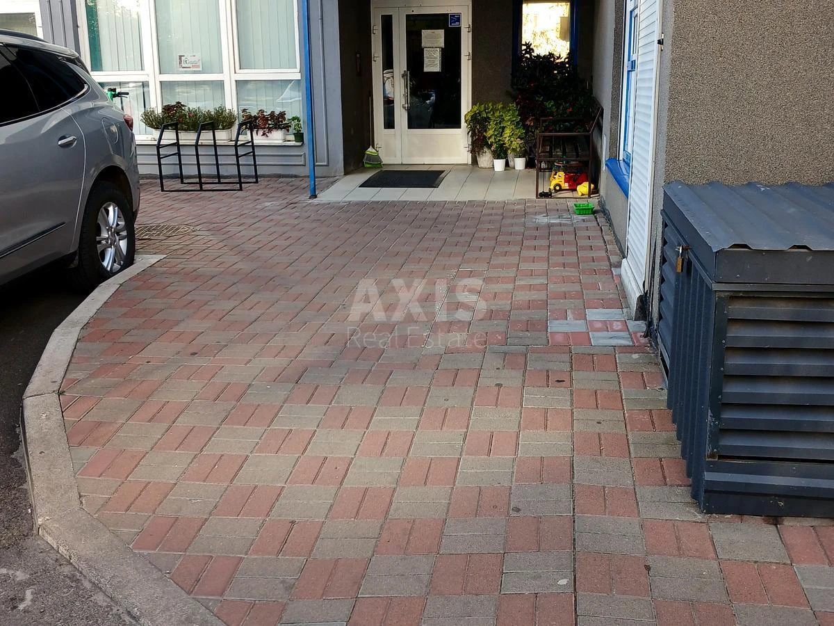 1k apartment vul. Urlivs'ka 23Б6941312