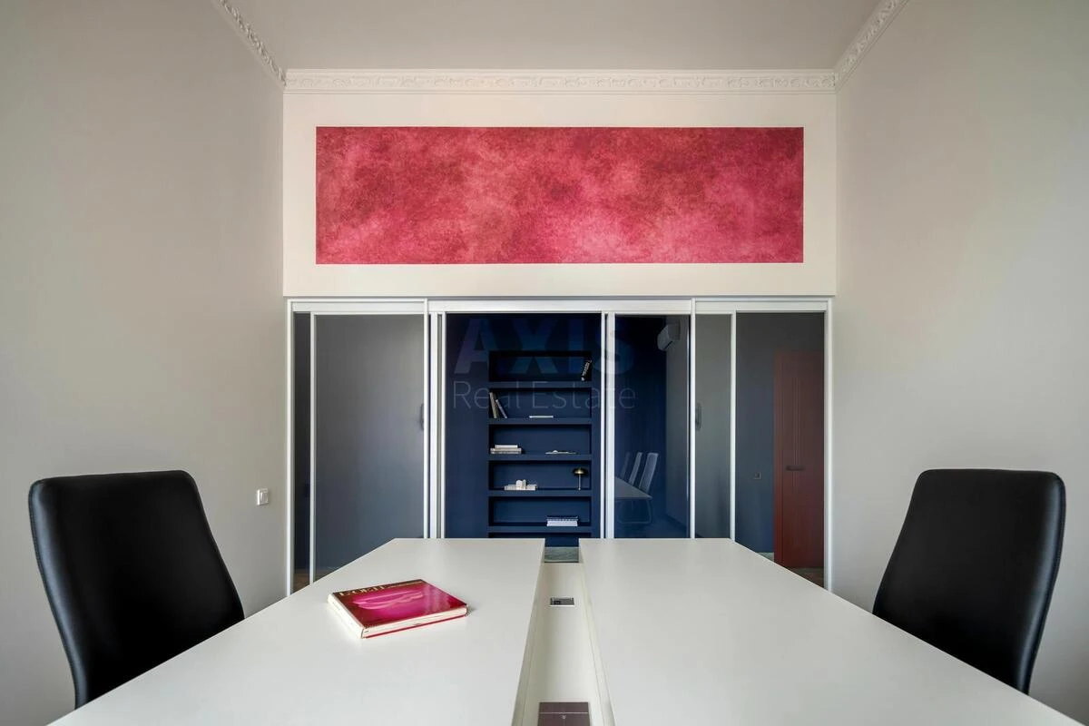Office vul. Rustaveli Shota 15В, 135m26792919