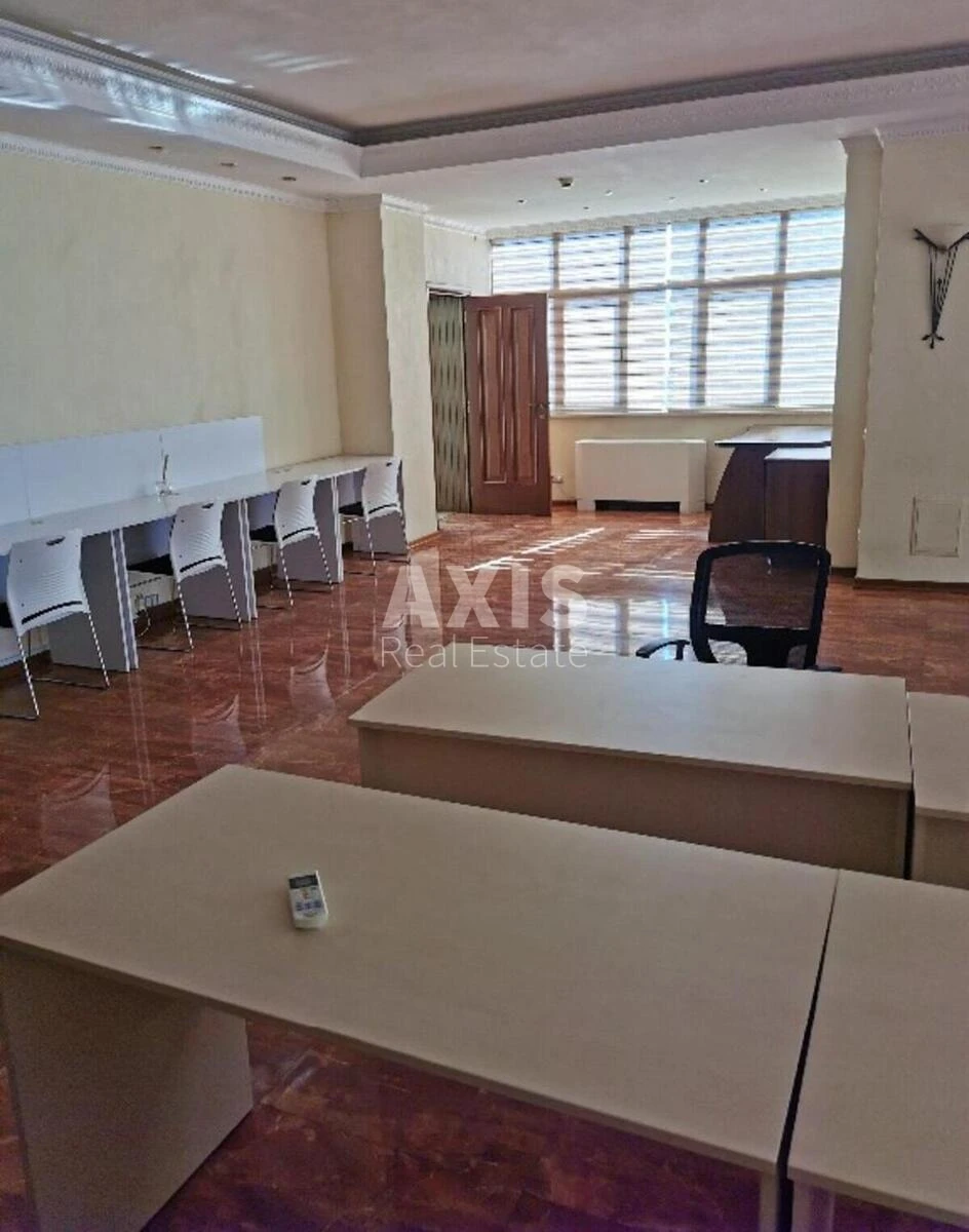 Office vul. Velyka Vasyl'kivs'ka 72, 194m2608140