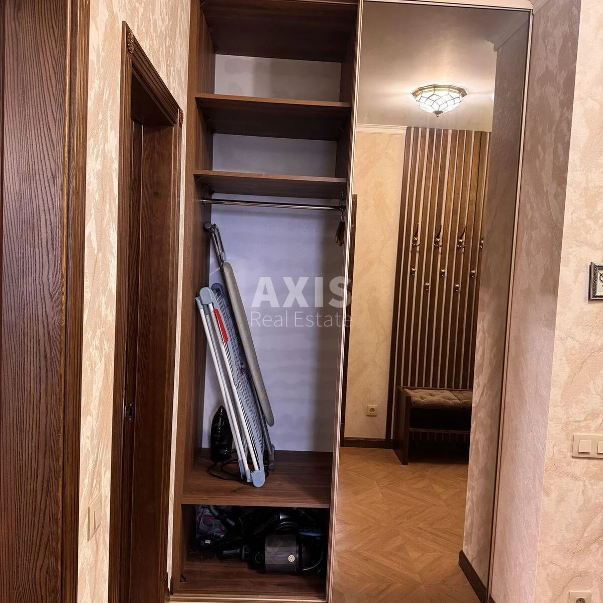 1k apartment vul. Sverstjuka Jevgena 4642957