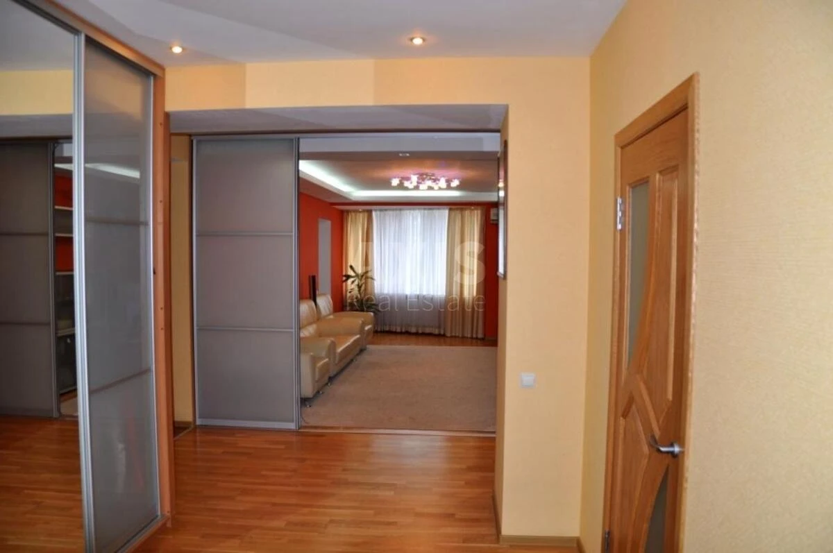 4k apartment vul. Kotel'nykova Myhajla 1655083