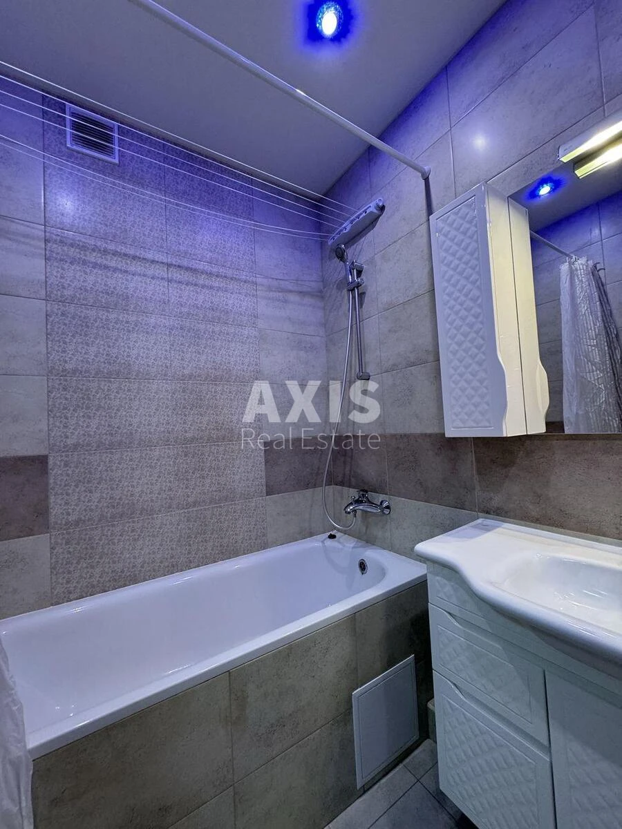 1k apartment vul. Feodosijs'ka two litres570869