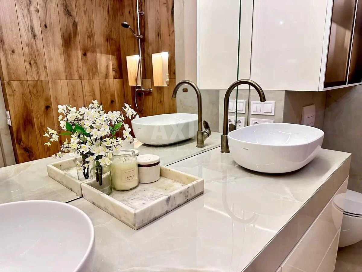 1k apartment vul. Lypkivs'kogo Vasylja Mytropolyta 37Б7005513
