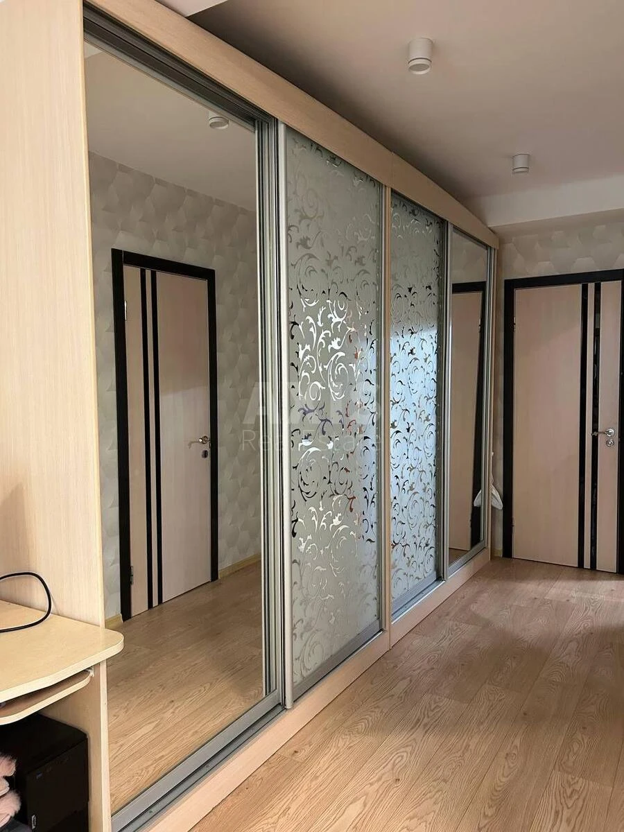 2k apartment bul. Verhovnoi' Rady 1701025