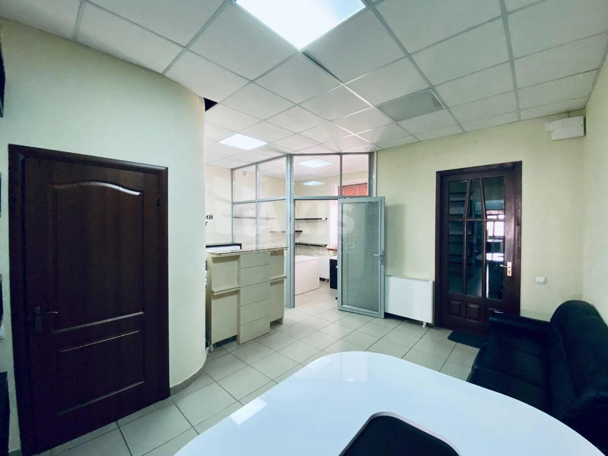 Office vul. Vozdvyzhens'ka 18, 74m2715941