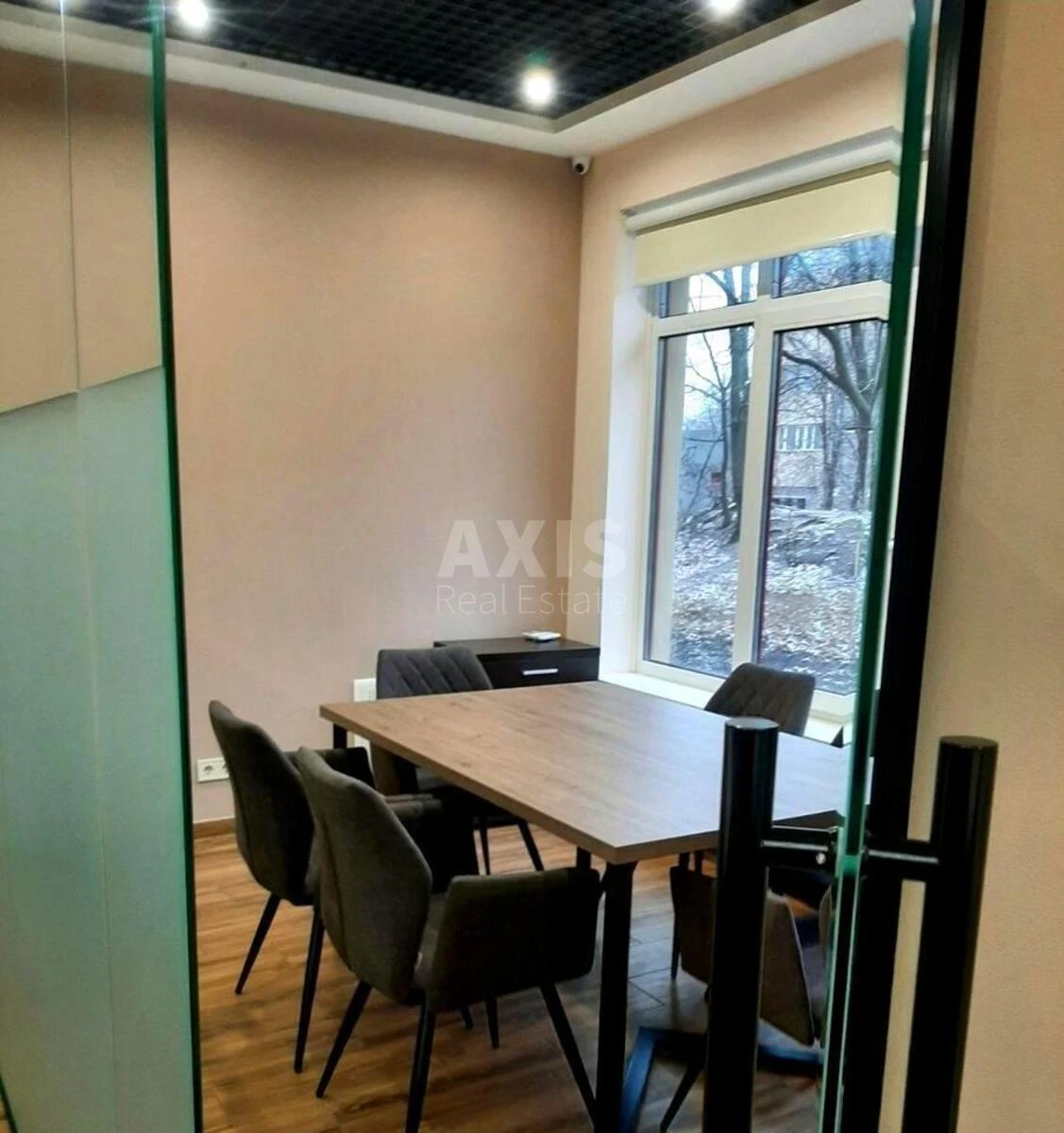 Office vul. Jevgena Konoval'cja 36Е, 65m265989