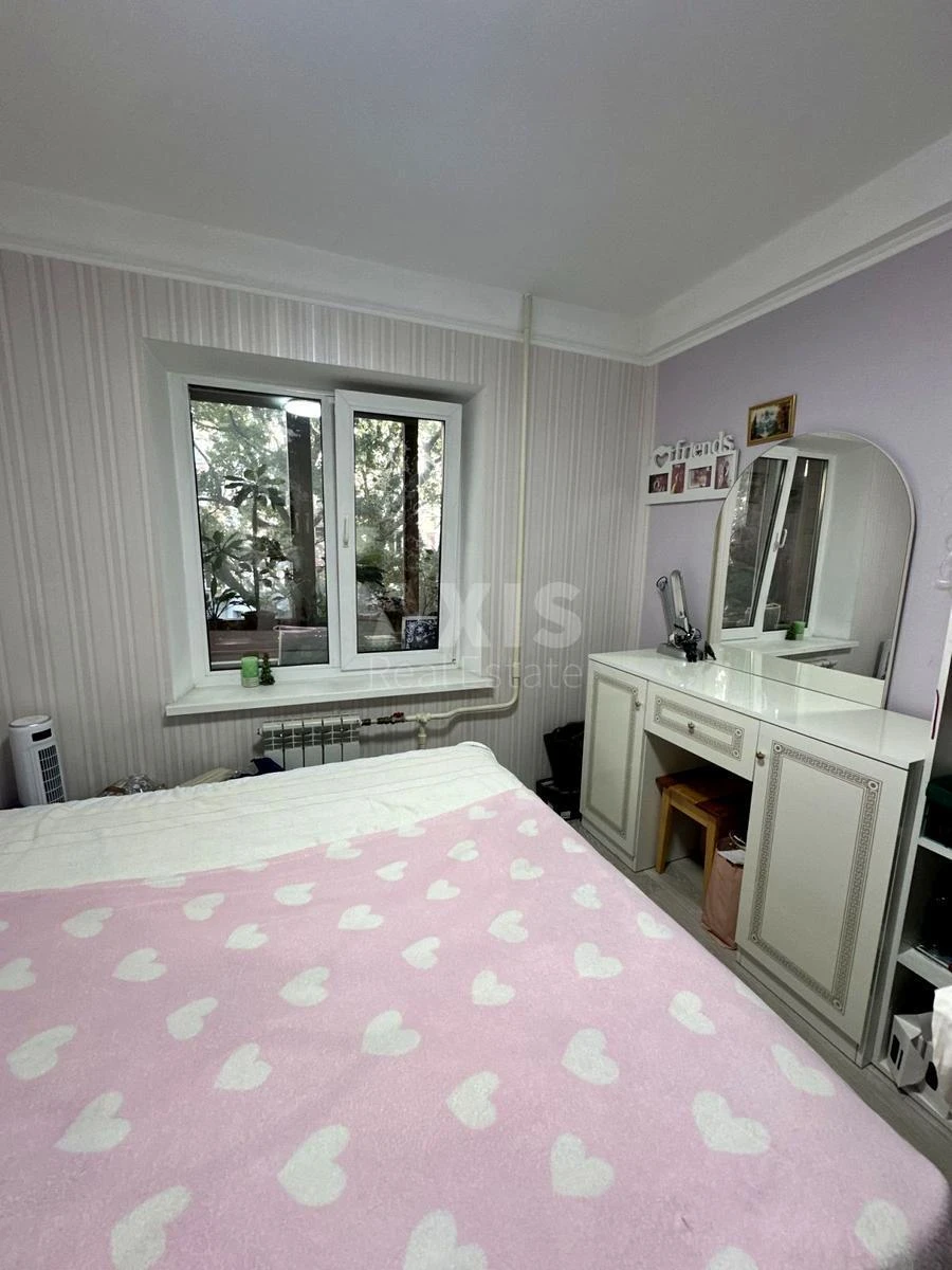 2k apartment pr-t Berestejskij 127639243