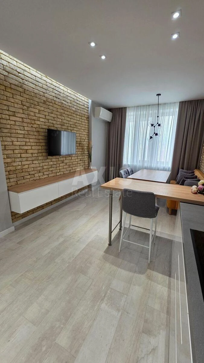 2k apartment nab. Dniprovs'ka 14688991