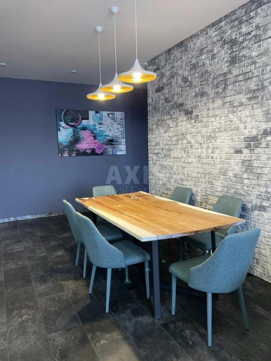 2k apartment vul. Preobrazhens'ka 8Б674696