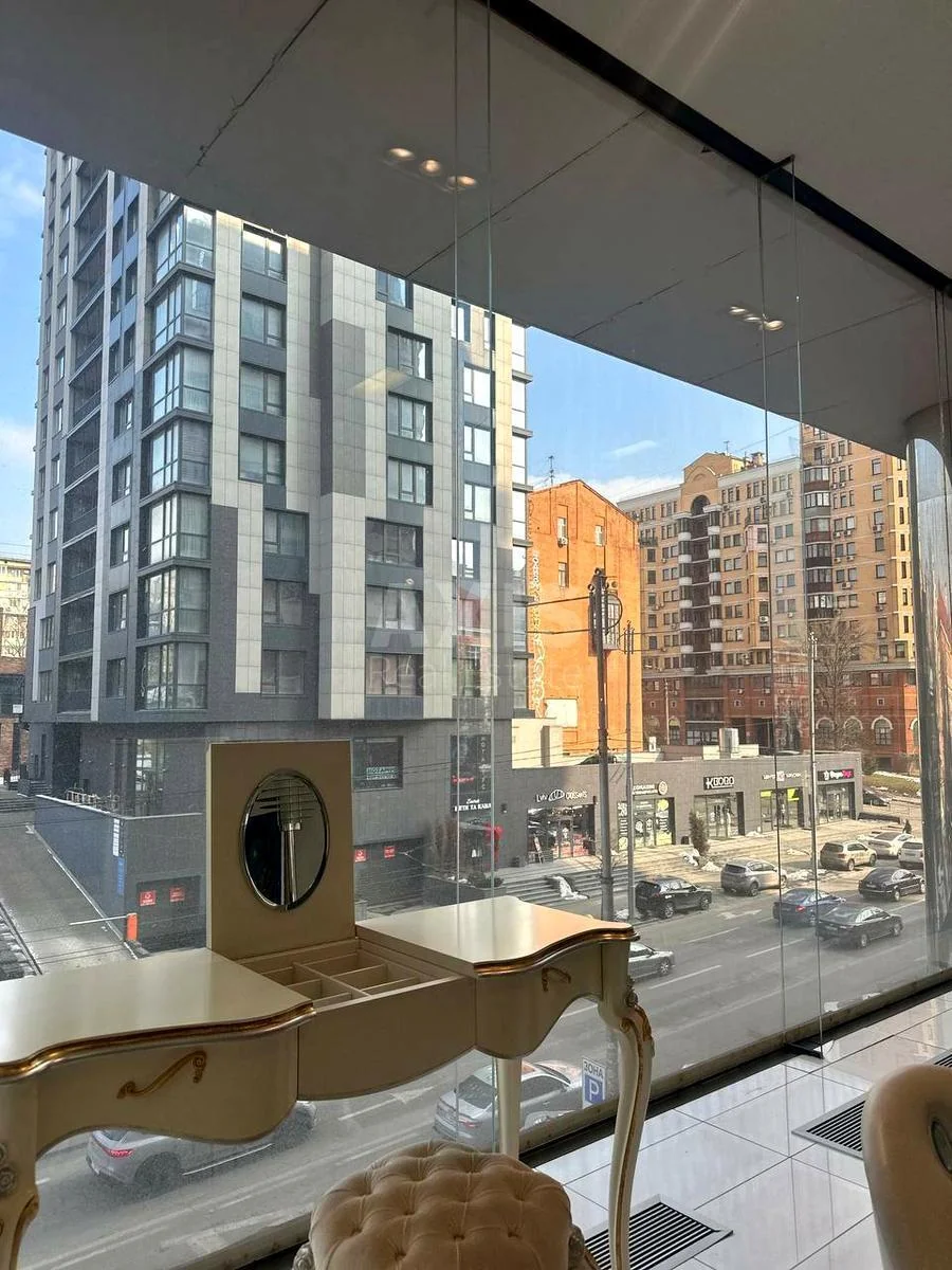 Office vul. Zhyljans'ka 59, 310m2